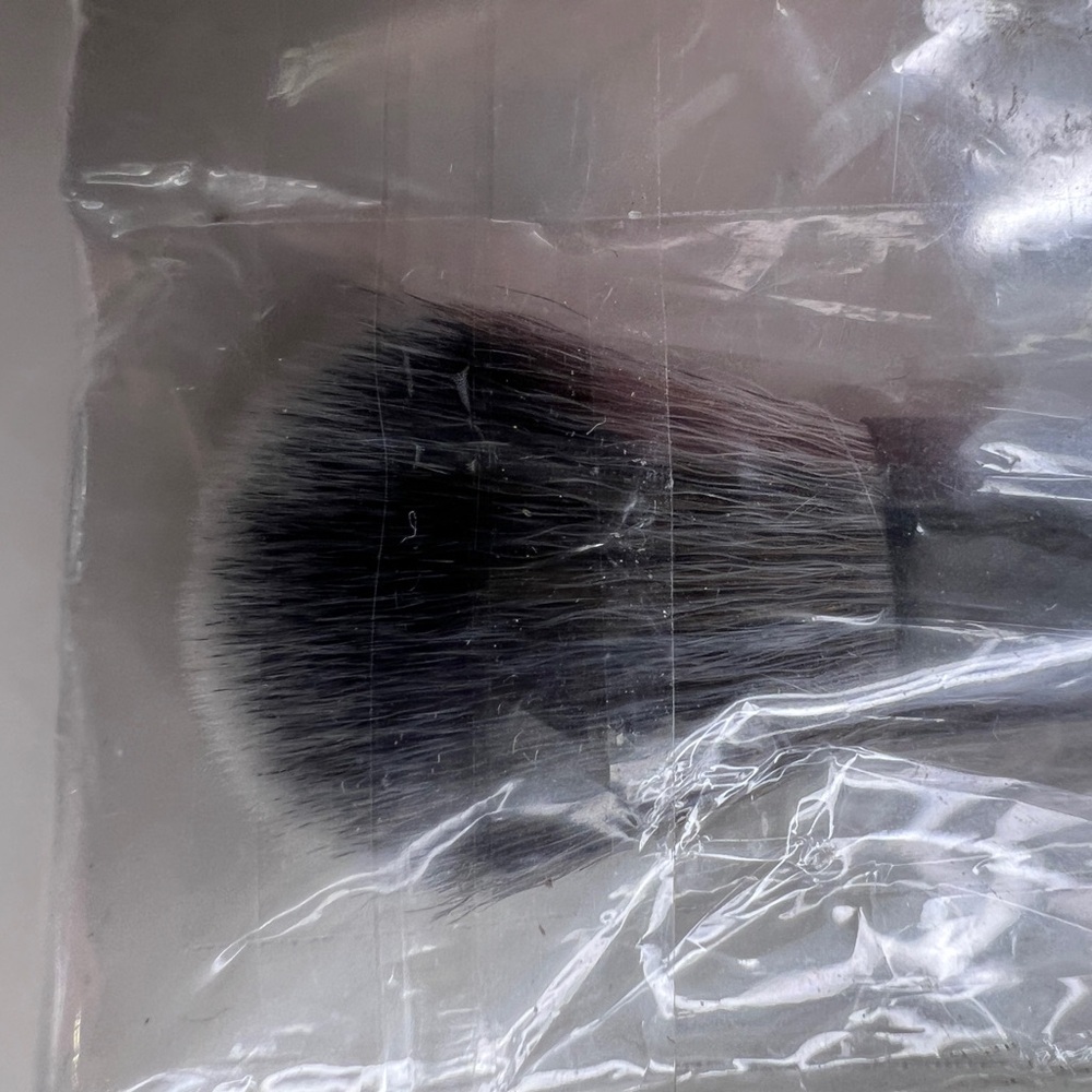 SEPHORA COLLECTION
PRO Highlight Brush #98 Brsnd New $34 MSRP - Picture 4 of 8